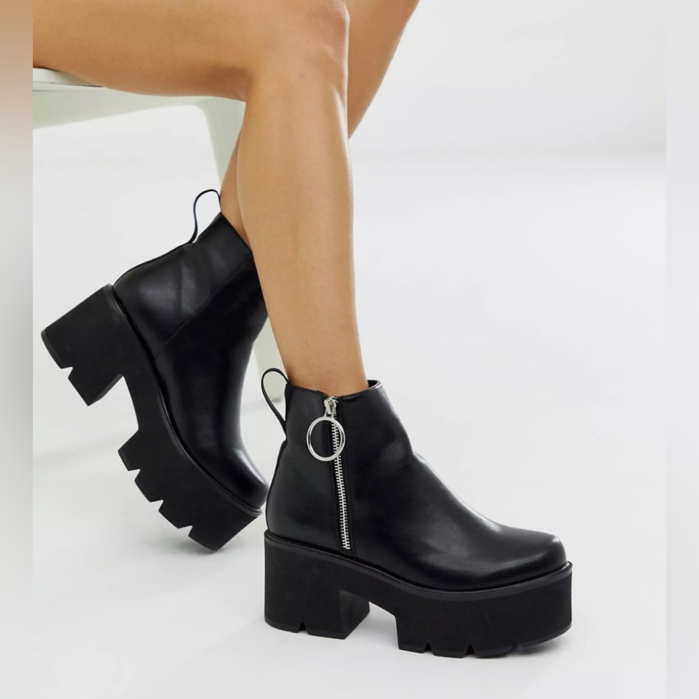 ASOS Lamoda Tough Love Black Chunky Chelsea Platform Booties SZ 5